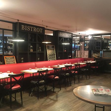 Hotel Restaurant Cousseau Parentis-en-Born Zewnętrze zdjęcie