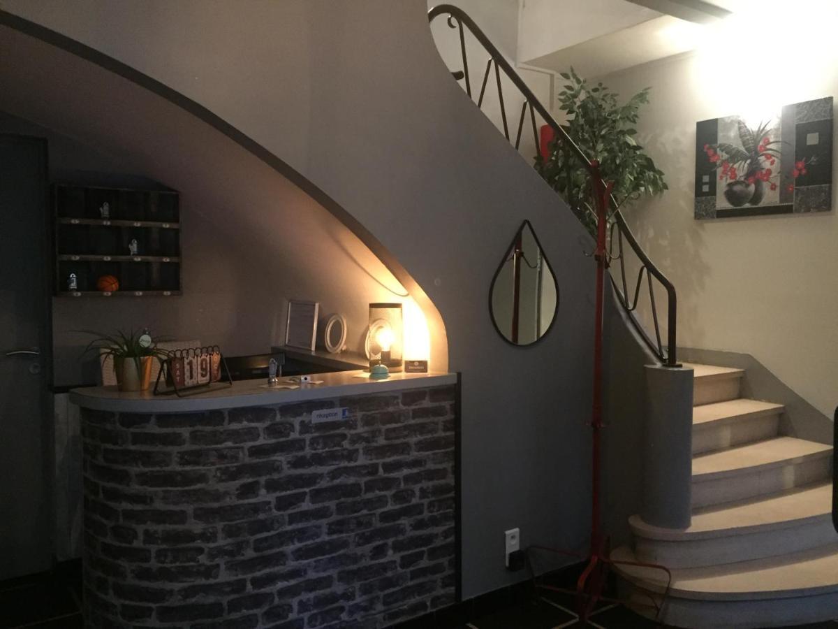 Hotel Restaurant Cousseau Parentis-en-Born Zewnętrze zdjęcie