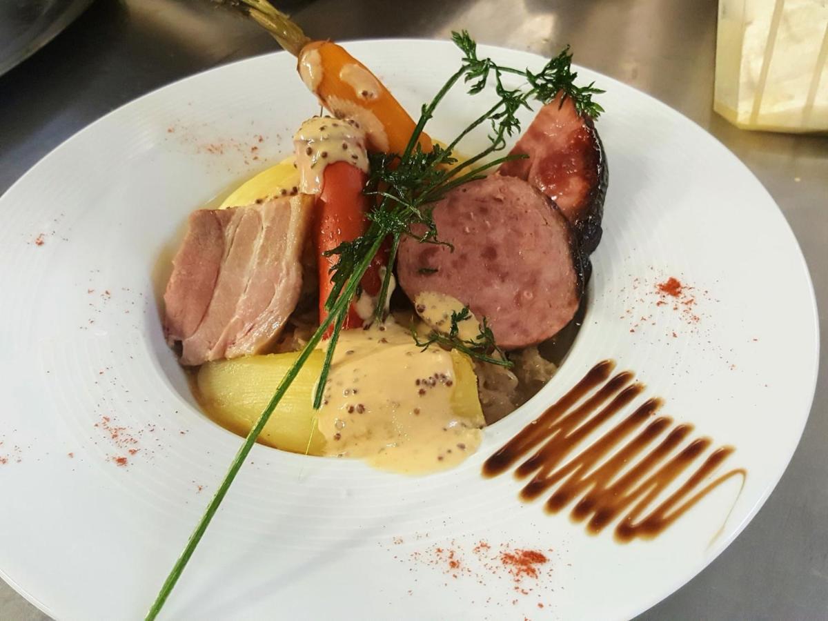 Hotel Restaurant Cousseau Parentis-en-Born Zewnętrze zdjęcie